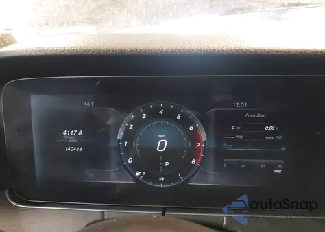 2018 Mercedes-Benz E 300 4Matic z USA, uszkodzony, nr VIN WDDZF4KB2JA334544